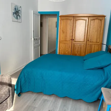 6 Personnes Au Coeur De - Fr-1-858-23