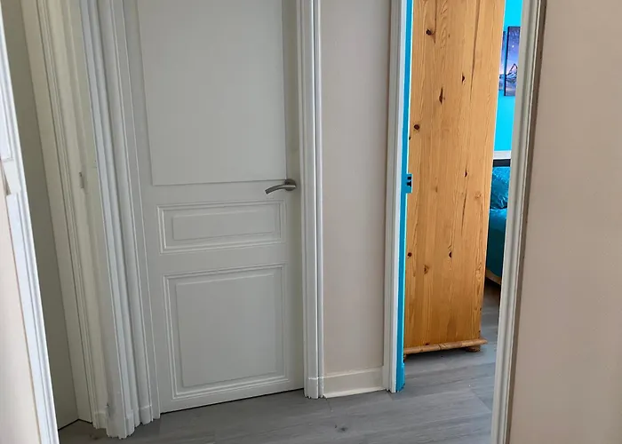 Familial Au Centre De La Bourboule, 6 Pers. - Fr-1-858-23